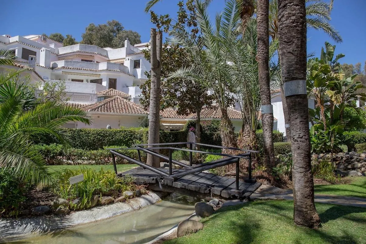 C63 - Sea View Peaceful Marbella Beach Apartment