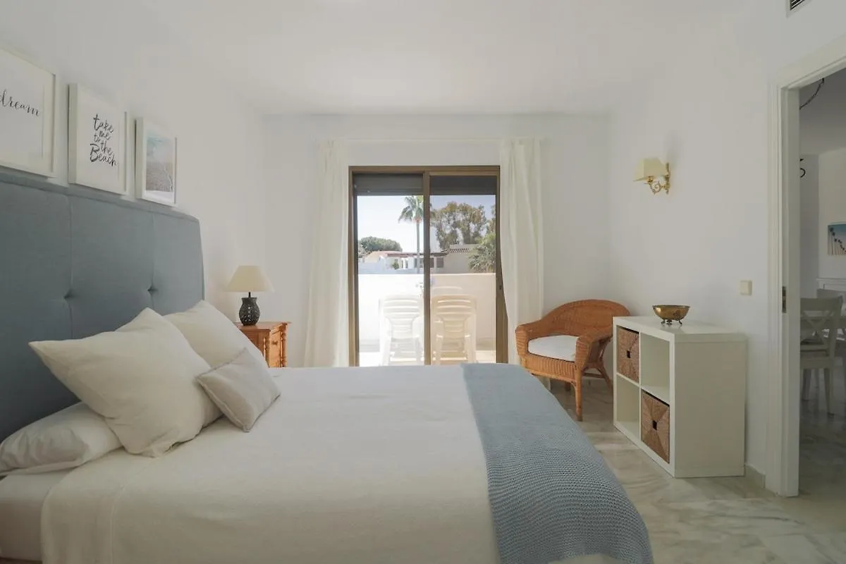 C63 - Sea View Peaceful Marbella Beach Apartment