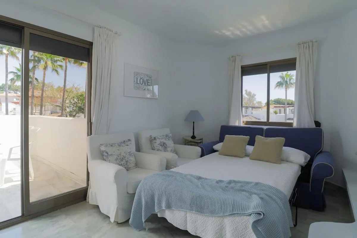 C63 - Sea View Peaceful Marbella Beach Apartment 0*,